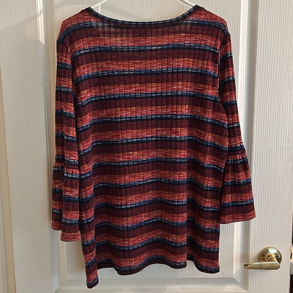 Ruby Rd maroon striped blouse with bell sleeves beautiful! Size L EUC - Picture 4 of 4
